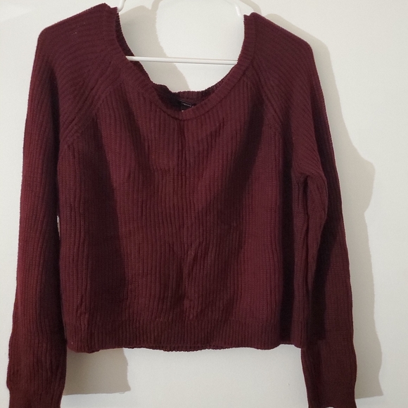 Sweater - Picture 1 of 2